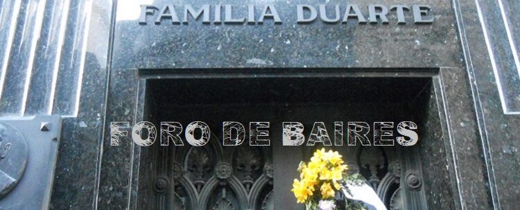 La tumba de Evita, un sitio de respeto y visita permanente
