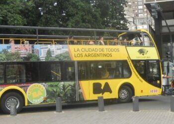 Buenos Aires Bus sale de Palermo