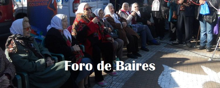 Hebe de Bonafini abrió su clásica oratoria de los Jueves luego del emotivo abrazo a la Plaza de Mayo
