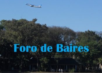 Un Aviòn en el Lago Regatas