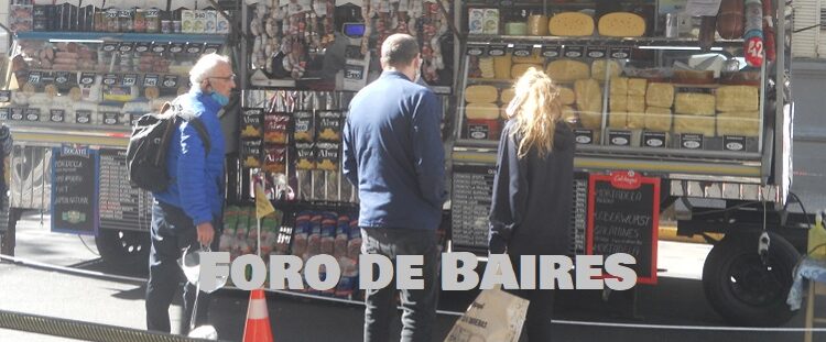 Cada semana, las Ferias de la Ciudad ofrecen sus productos bajo un protocolo estricto social
