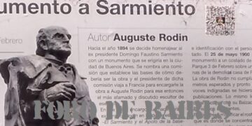 El controversial monumento a Sarmiento emplazado en el Parque Tres de Febrero
