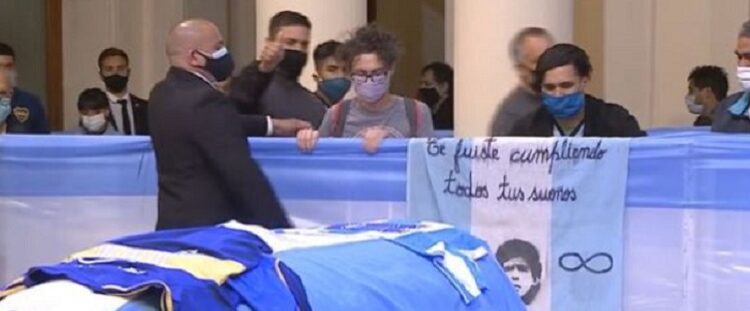 La Iglesia despidió a Diego Maradona