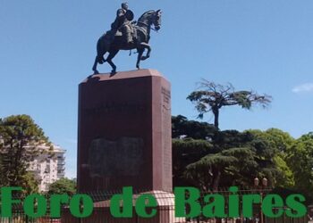 El monumento  a Juan Manuel de Rosas en el día de la batalla «Vuelta de Obligado»