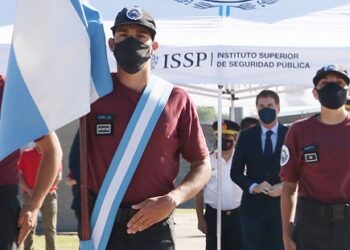 Los cadetes de la Policía de la Ciudad juraron Fidelidad a la Bandera Nacional