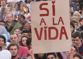 Obispos «alientan fervientemente» a manifestarse a favor de la vida el #28N