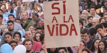 Obispos «alientan fervientemente» a manifestarse a favor de la vida el #28N