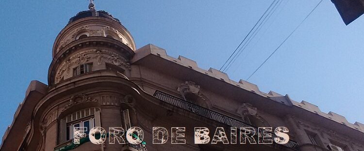 Mirar al cielo mientras llueven las cúpulas de Buenos Aires