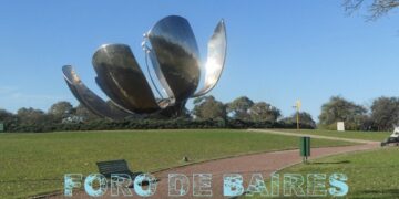 La Florialis genérica, una escultura de 20 metros de alto