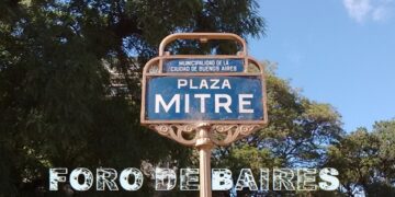 La Plaza Bartolomé Mitre y su monumento ecuestre