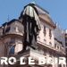 La Plazoleta «Regimiento Iº de Infantería Patricios» con el monumento principal a Cornelio Saavedra