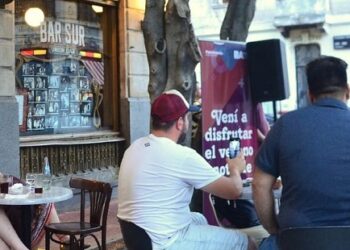 Tabaré Leyton y «Que los mares vuelvan» estarán en los Bares Notables
