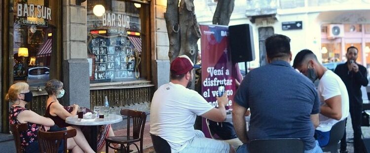 Tabaré Leyton y «Que los mares vuelvan» estarán en los Bares Notables