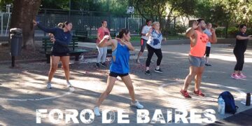 Clases de salsa y entrenamiento en la Plaza Unidad Latinoamericana