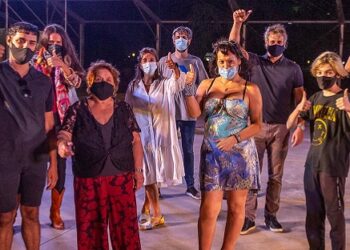 Este domingo se estrenará AshramMommies en el Festival Internacional de Buenos Aires de manera virtual