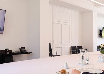 El presidente recibió al director para el Hemisferio Occidental del Consejo de Seguridad Nacional de los Estados Unidos