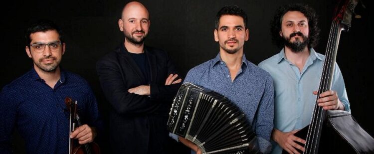 Ariel Pirotti presenta su nuevo Ep en vivo en los Jardines del Auditorio Belgrano