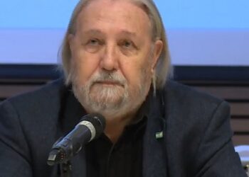 Se presentó el libro «Siete banderas, siete destinos» sobre el Operativo Cóndor y la reafirmación de la Soberanía Argentina en las Islas Malvinas