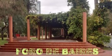 La Plaza República Árabe de Egipto, un inmenso predio arbolado con alternativas para todas las edades