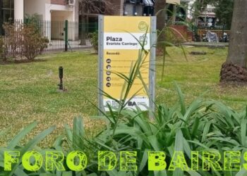 La Plaza Evaristo Carriego, entre bares de la zona y arboles del boulevard