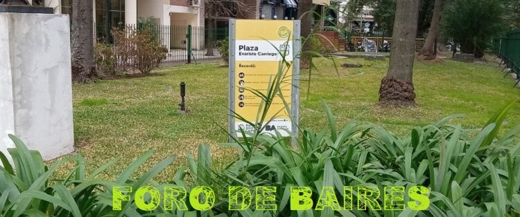 La Plaza Evaristo Carriego, entre bares de la zona y arboles del boulevard