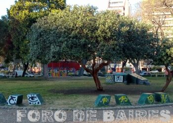 El complejo de plazoletas y espacios verdes del Parque Centenario