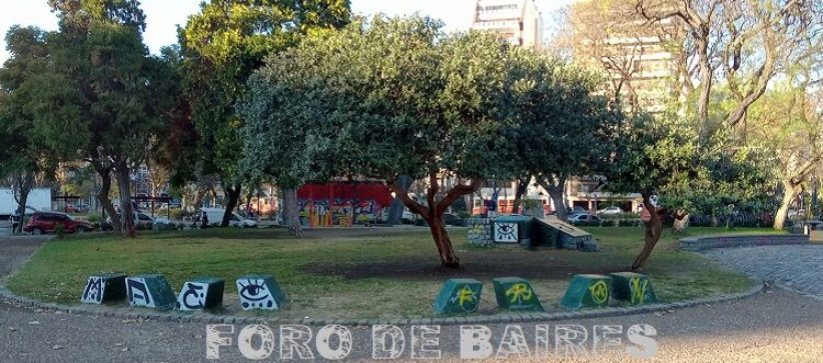 El complejo de plazoletas y espacios verdes del Parque Centenario