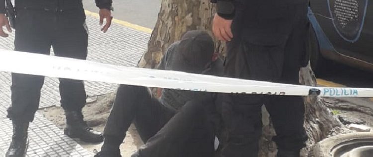 Capturan a roba ruedas con dos neumáticos en Recoleta