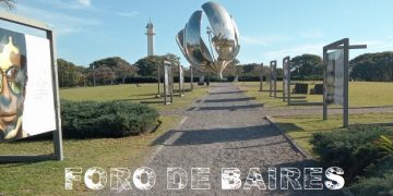 Continúa la exposición al aire libre «Rocca & Roll” de Gabriel Rocca, dedicado al Rock Nacional