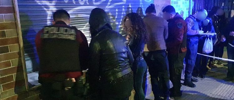 Desbarataron fiestas clandestinas en Villa Crespo y Palermo con casi 150 invitados y detuvieron a cinco personas