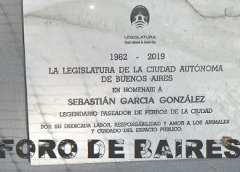 Homenaje a Sebastián García González, el legendario paseador de perros de la Palermo y Recoleta