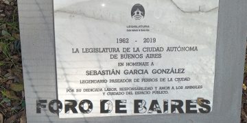 Homenaje a Sebastián García González, el legendario paseador de perros de la Palermo y Recoleta