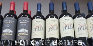 «Excusas para Brindar» en una cata de vinos con amigos