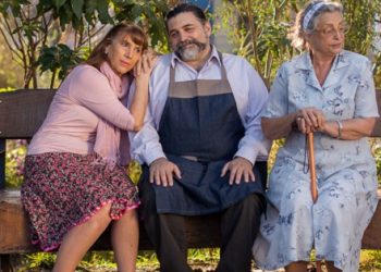“Fuerte como el vidrio frágil” de Merceditas Elordi llega al Patio de Actores