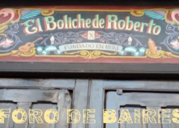 «El Boliche de Roberto» es un bar notable y un café con historia