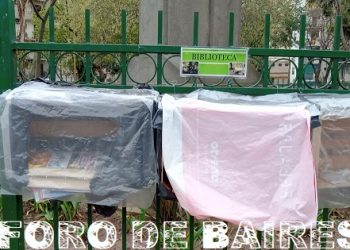 La minibliblioteca ambulante de Plaza Almagro