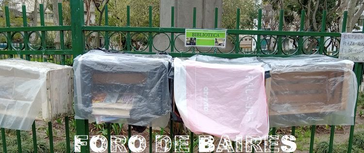 La minibliblioteca ambulante de Plaza Almagro