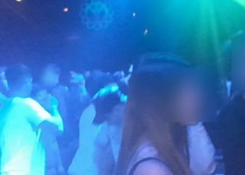 Desarticulan fiesta clandestina en un bar de Palermo con más de 400 personas