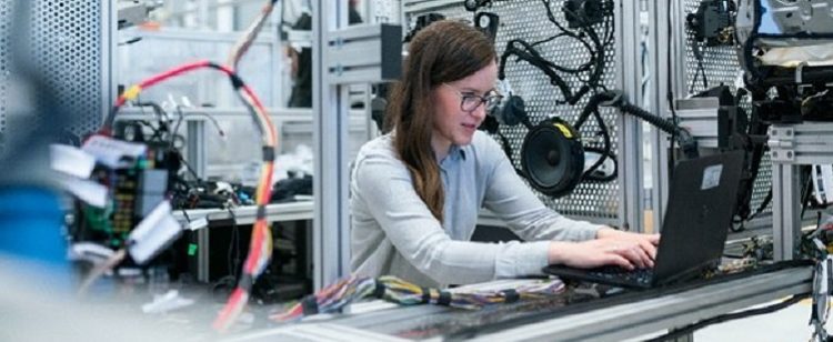 El Gobierno Porteño incluirá más mujeres al sector de tecnología
