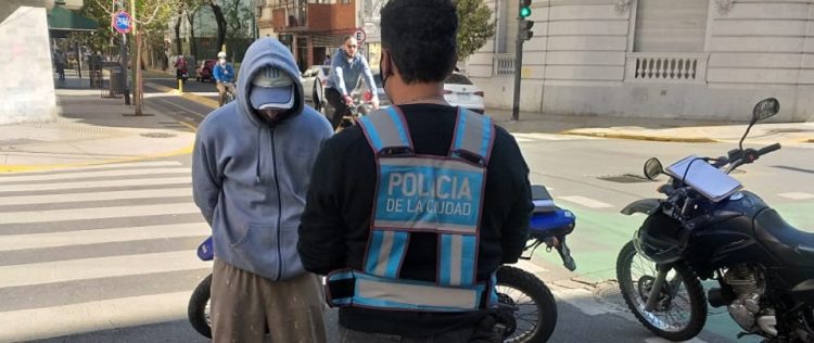 Un prófugo por homicidio fue capturado en Recoleta