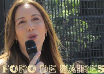 María Eugenia Vidal estuvo en la Plaza Unidad Latinoamericana de Palermo y habló con los vecinos