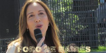 María Eugenia Vidal estuvo en la Plaza Unidad Latinoamericana de Palermo y habló con los vecinos