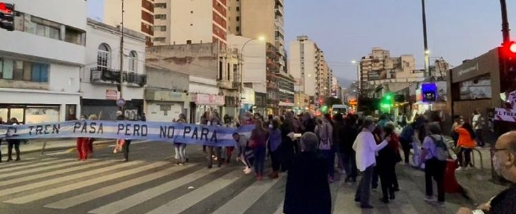 Vecinos de la Comuna 15 reclamaron por la terminación de la estación Villa Crespo del San Martín