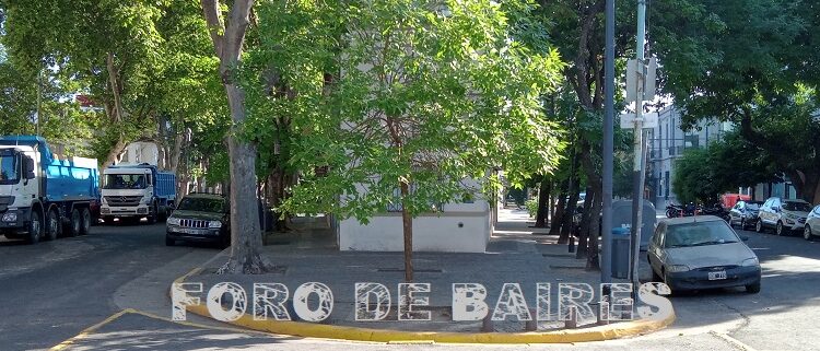 La Plazoleta Luca Prodan pasa tan inadvertida como olvidada