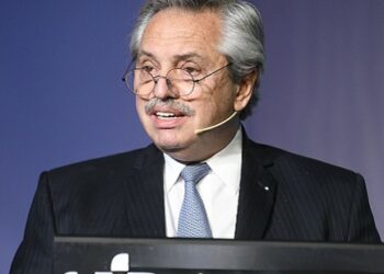 El presidente anunció la creación de un Plan Productivo 2030 para potenciar la industria, las exportaciones y el empleo