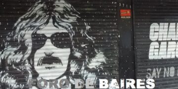 Homenaje a Charly García desde las esquinas y medianeras de Palermo
