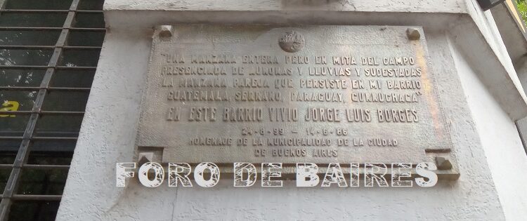 Una placa en Palermo anuncia que allí vivió Jorge Luis Borges