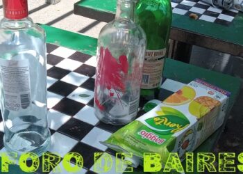 Volvieron las botellas y el alcohol a las plazas del barrio