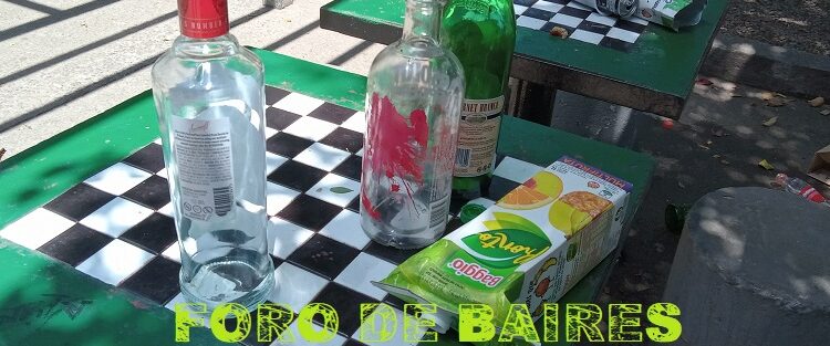 Volvieron las botellas y el alcohol a las plazas del barrio