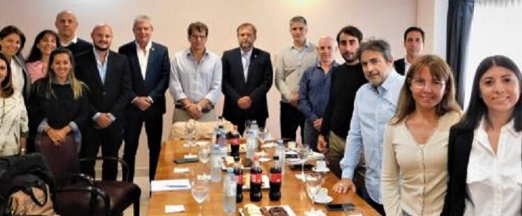 La AHRCC trabaja junto al Gobierno de la Ciudad para promover el empleo